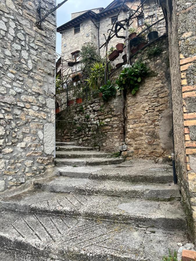 Appartamento A Valle San Martino Di Сполето Экстерьер фото